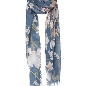 end of closet sale Spell waterfall scarf nwt